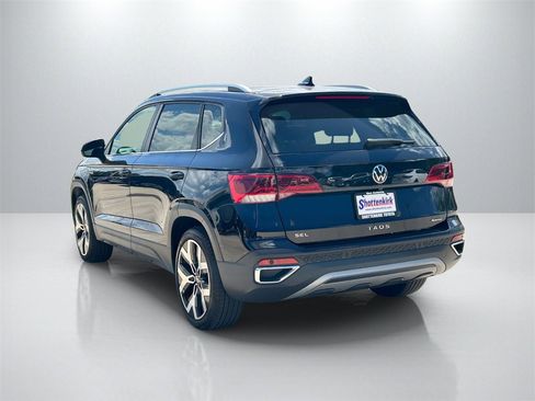 Used 2022 Volkswagen Taos SEL image 7