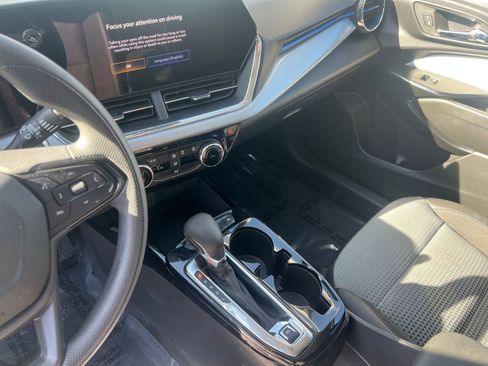 Used 2025 Chevrolet Trax LT image 20