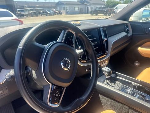 Used 2020 Volvo XC60 T6 Inscription w/ Protection Package Premier AWD/4WD image 10