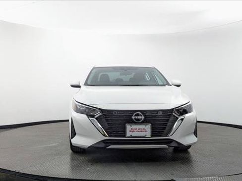 Used 2025 Nissan Sentra SV w/ All-Weather Package FWD image 11
