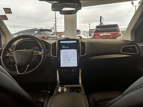 Certified 2024 Ford Edge SEL w/ Convenience Package image 15