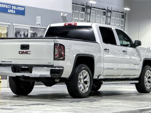 Used 2018 GMC Sierra 1500 SLT w/ SLT Premium Package RWD image 8