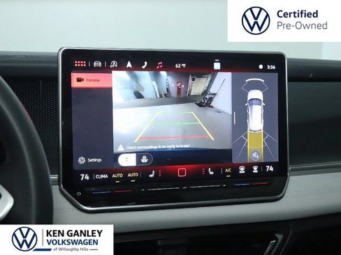 Used 2025 Volkswagen Tiguan SE AWD/4WD image 28
