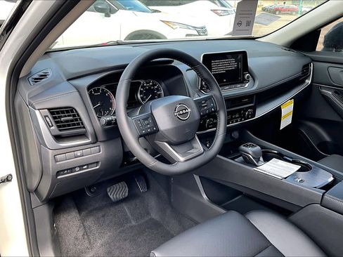 New 2026 Nissan Rogue Dark Armor FWD image 9