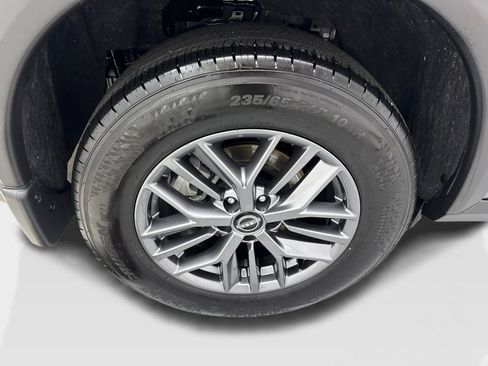 Used 2024 Nissan Rogue S AWD/4WD image 84