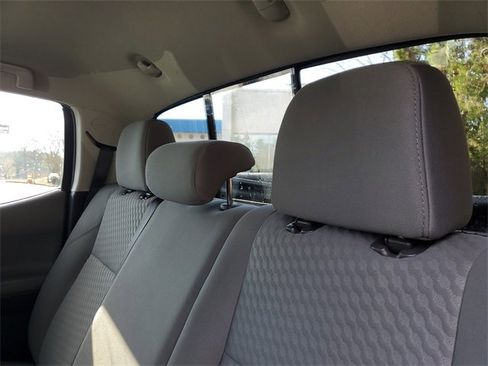 Used 2022 Toyota Tacoma 2WD Double Cab image 10