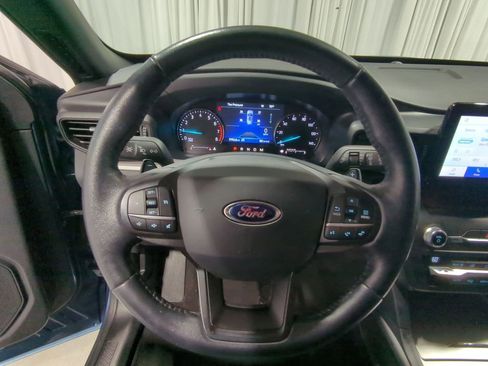 Used 2020 Ford Explorer XLT AWD/4WD image 26