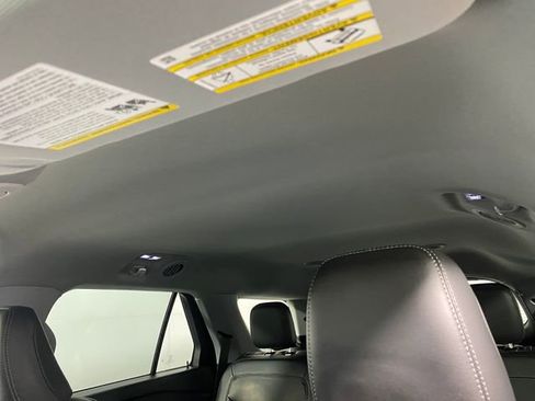 Used 2022 Ford Explorer XLT w/ Equipment Group 202A image 24