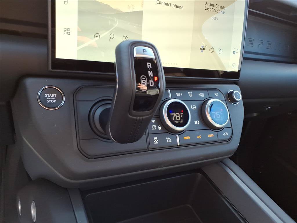 New 2026 Land Rover Defender 110 X-Dynamic SE AWD/4WD image 18
