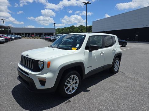 Used 2023 Jeep Renegade Latitude AWD/4WD image 7