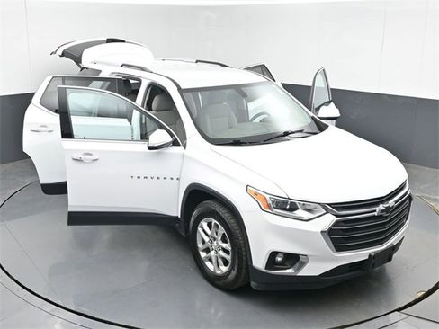 Used 2018 Chevrolet Traverse LT image 53