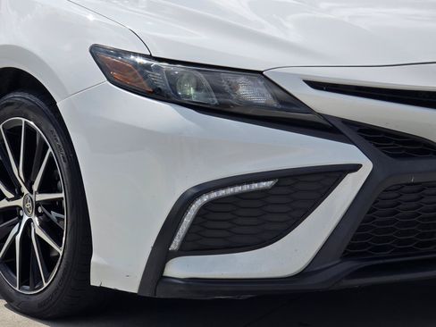 Used 2023 Toyota Camry SE w/ Convenience Package AWD/4WD image 7