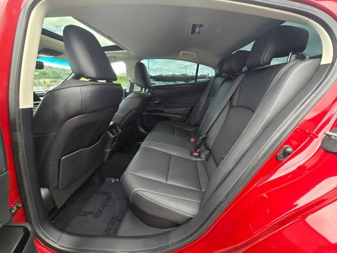 Used 2025 Lexus ES 300h w/ Premium Package FWD image 16