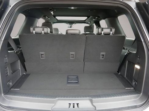 Used 2024 Ford Expedition Platinum AWD/4WD image 12