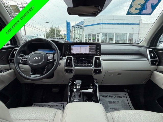 Used 2023 Kia Sorento SX FWD image 3