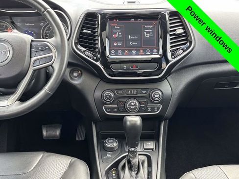 Used 2019 Jeep Cherokee Limited AWD/4WD image 30