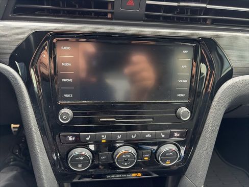 Certified 2021 Volkswagen Passat 2.0T R-Line w/ Luggage Net & Mats Package image 18