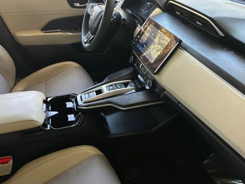 Used 2019 Honda Clarity Plug-In Hybrid image 17