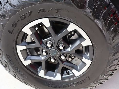 Used 2024 Jeep Wrangler Unlimited Rubicon 4xe AWD/4WD image 42