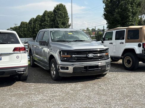 Used 2025 Ford F150 XLT w/ Equipment Group 301A Standard RWD image 3