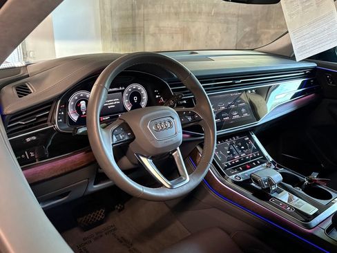 Used 2024 Audi Q8 Prestige w/ Prestige Package AWD/4WD image 4