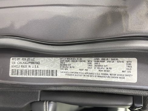 Used 2023 Jeep Grand Cherokee L Laredo AWD/4WD image 9