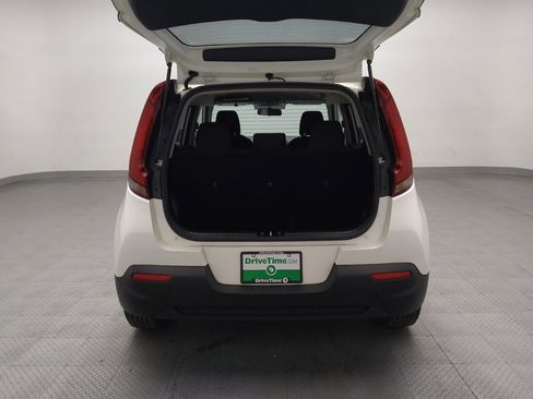 Used 2022 Kia Soul LX image 29