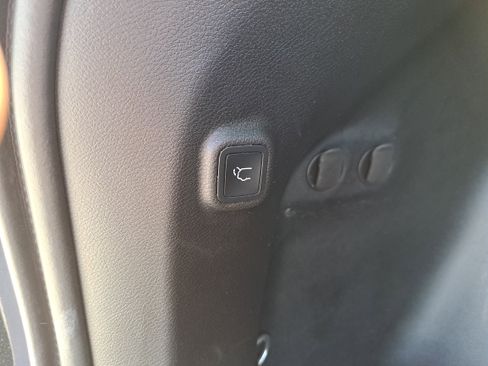 Used 2022 Jeep Cherokee Latitude Lux w/ Sun & Sound Group FWD image 13