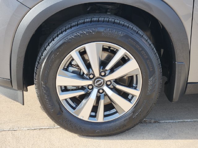 Used 2025 Nissan Pathfinder SL FWD image 18