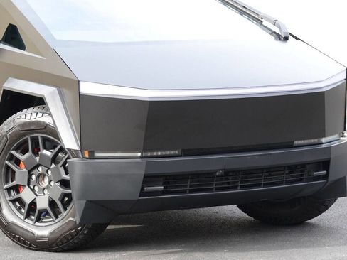 Used 2024 Tesla Cybertruck AWD Crew Cab image 49