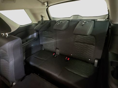 Used 2025 Nissan Pathfinder SV image 29