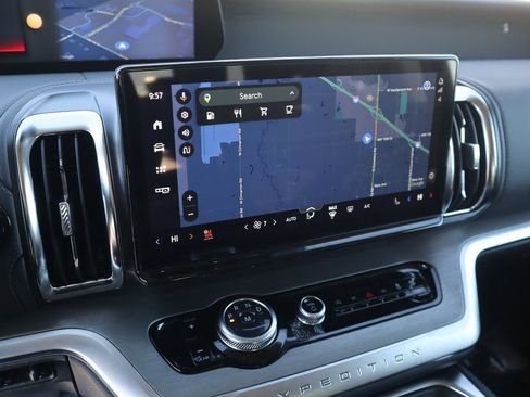 New 2025 Ford Expedition Platinum w/ Driver's Package image 7