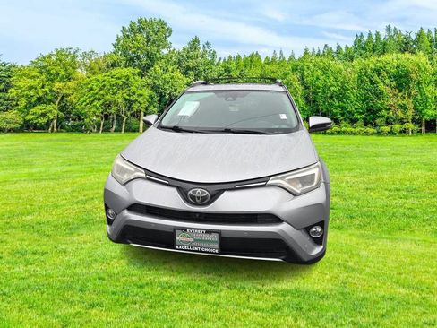 Used 2016 Toyota RAV4 Limited w/ Advanced Technology Package AWD/4WD image 3