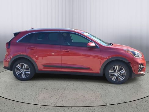 Used 2020 Kia Niro LXS image 3