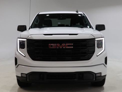Used 2023 GMC Sierra 1500 Elevation AWD/4WD image 2
