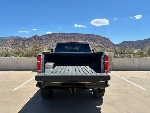 New 2026 Chevrolet Silverado 2500 ZR2 w/ LPO, Dark Essentials Package AWD/4WD image 8