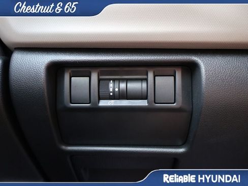 Used 2025 Subaru Forester Premium AWD/4WD image 31