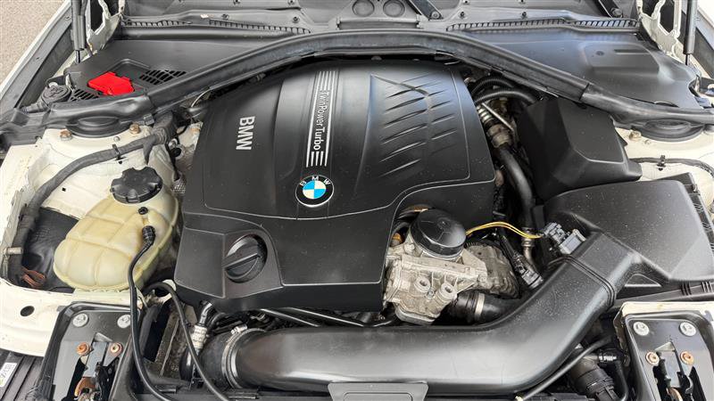 Used 2014 BMW 335i xDrive Sedan AWD/4WD image 28