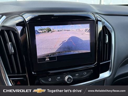 Used 2023 Chevrolet Traverse LT FWD image 25