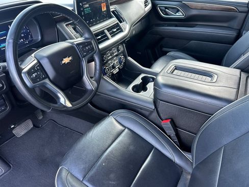 Used 2024 Chevrolet Suburban Premier AWD/4WD image 10