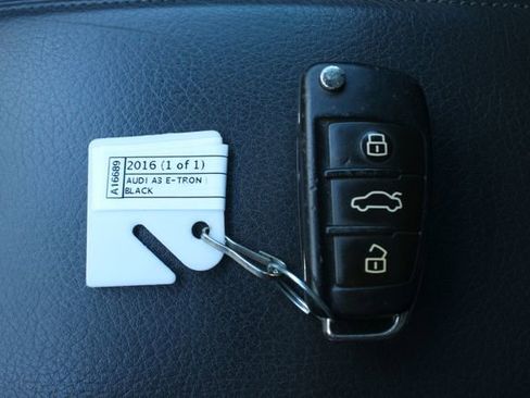 Used 2016 Audi A3 e-tron Premium w/ Audi MMI Navigation Plus image 28