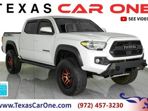 Used 2018 Toyota Tacoma TRD Off-Road w/ Technology Package AWD/4WD image 1