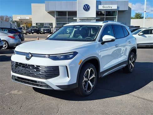 New 2026 Volkswagen Tiguan SE image 4