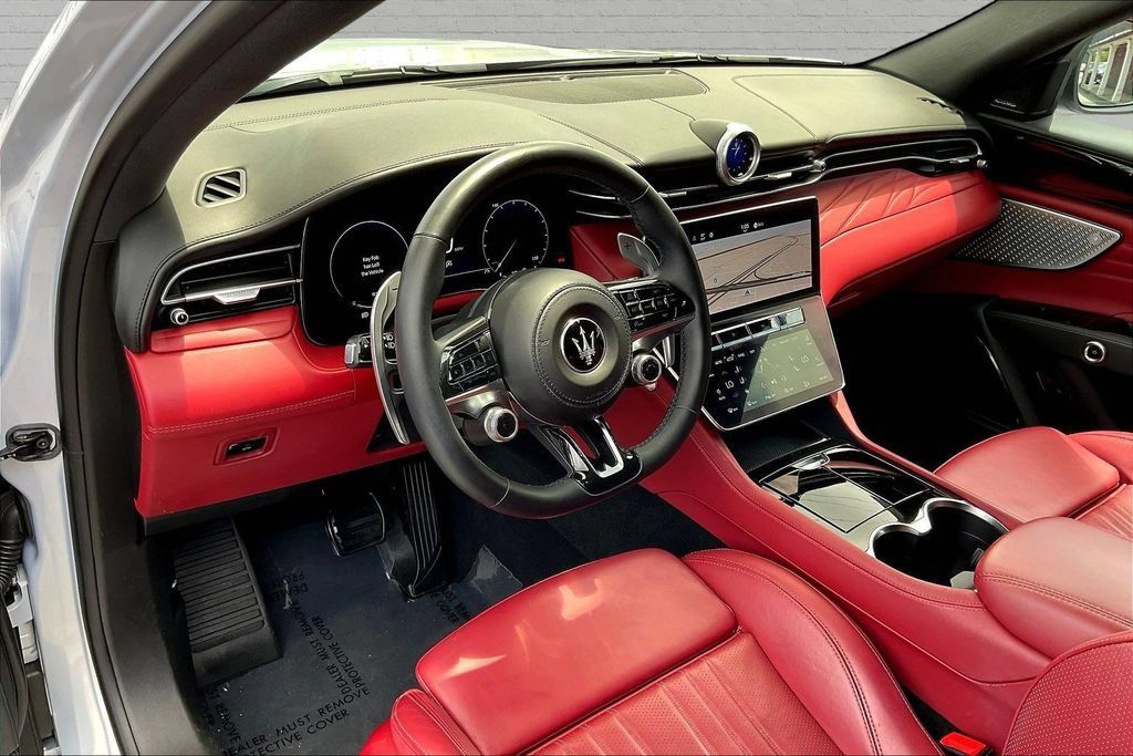 Used 2023 Maserati Grecale Modena AWD/4WD image 16
