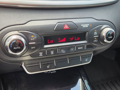 Used 2016 Kia Sorento EX w/ EX Premium Package FWD image 14