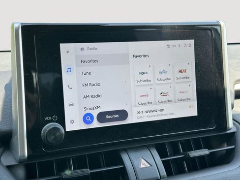 Used 2025 Toyota RAV4 XLE FWD image 12