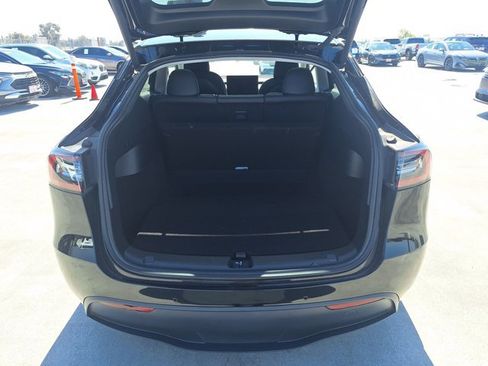 Used 2022 Tesla Model Y Performance AWD/4WD image 13