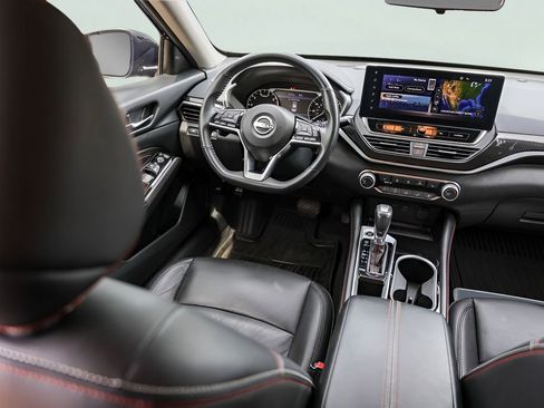Used 2023 Nissan Altima 2.5 SR w/ SR Premium Package FWD image 29