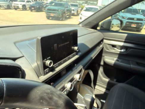 Used 2025 Honda CR-V Sport image 13