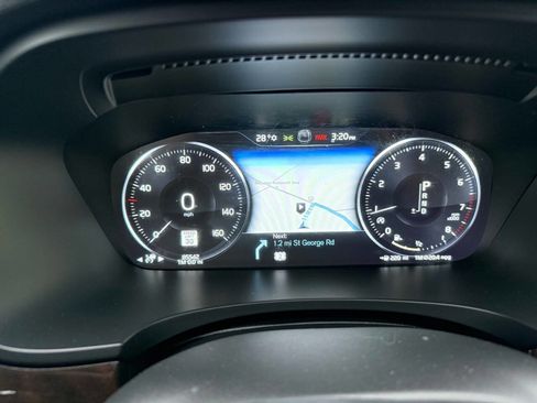 Used 2017 Volvo S90 T6 Momentum w/ Vision Package image 24